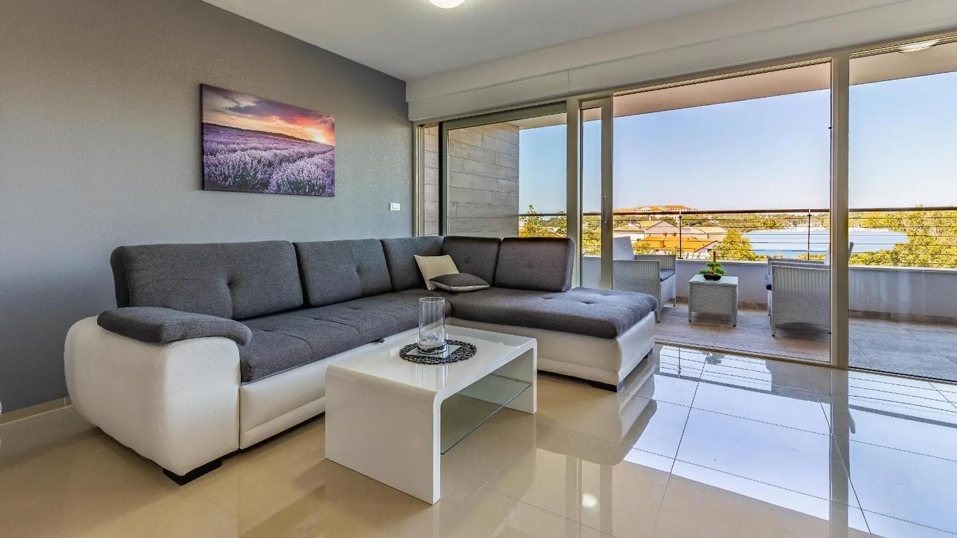 Apartment Leo Pjescana Uvala