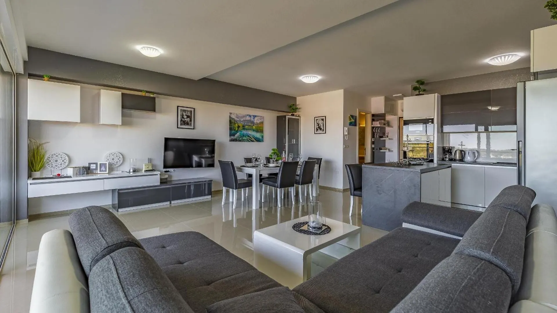 Apartment Leo Pjescana Uvala